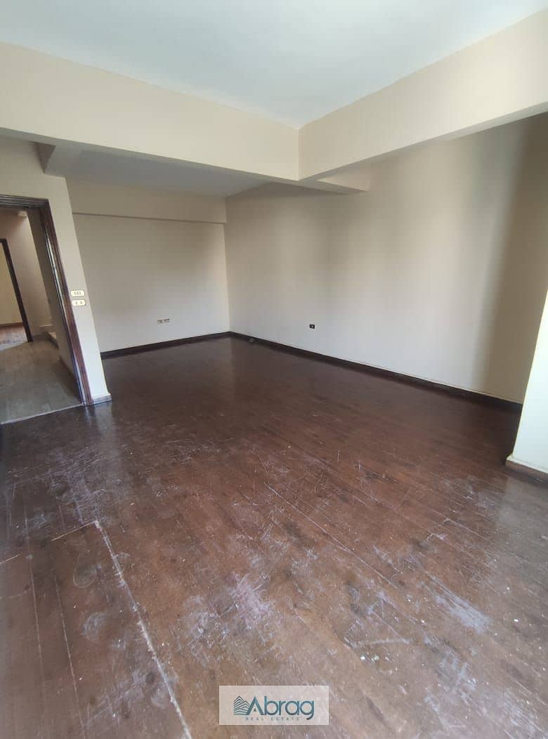 4 8a18306d-c709-4554-a1d2-9d01abd7a191. jpeg