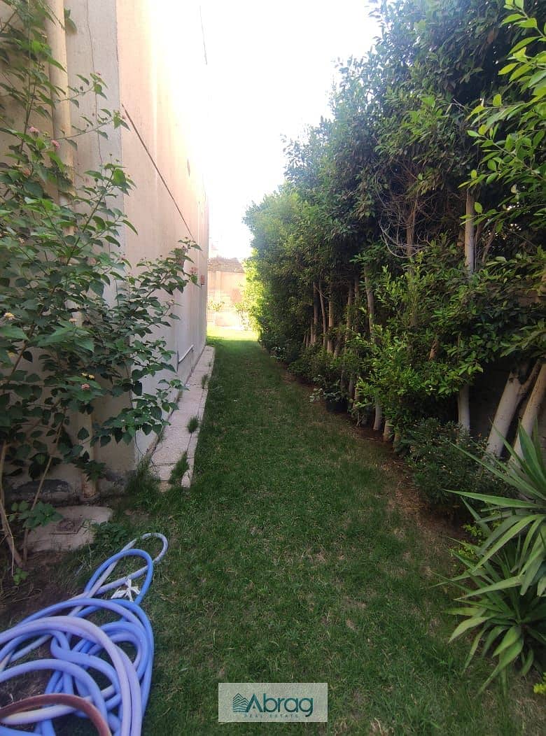 10 fb8bfb5e-7c2d-4093-b163-d30be7dce72a. jpeg