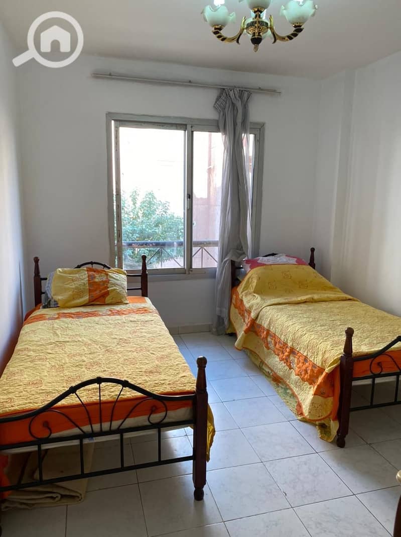 10 f071dc53-c4cf-478c-81f5-ee6d69e2a1e7. jpeg