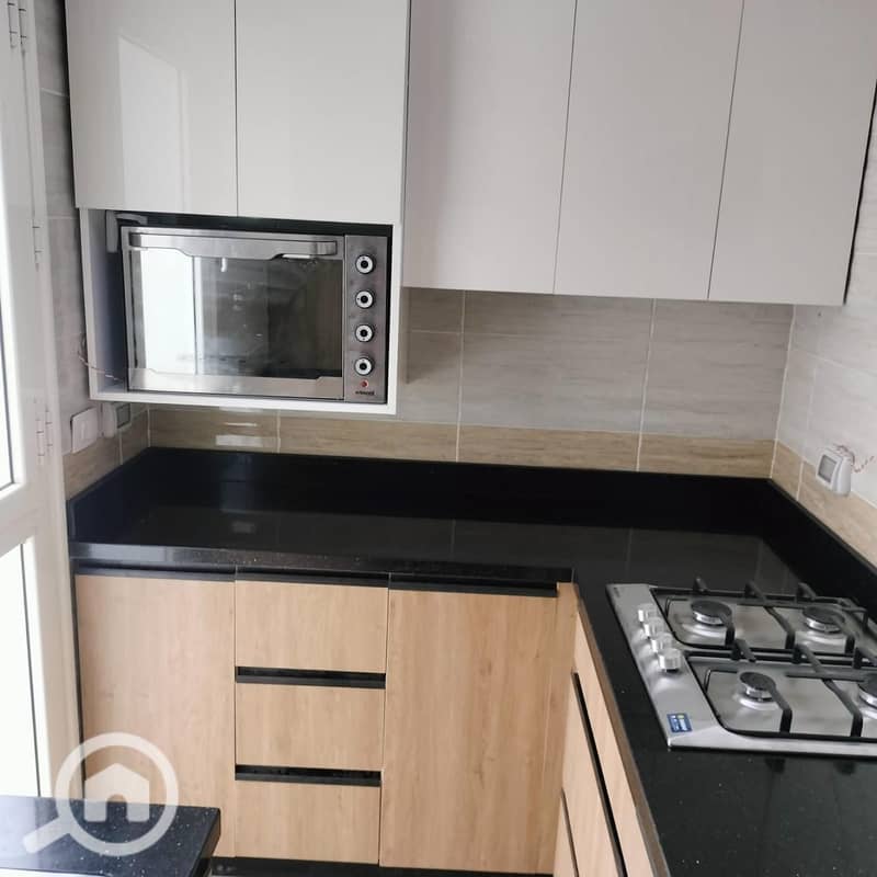 5 1c7131fd-6a1c-4440-88f5-1484d2ee76c2. jpeg