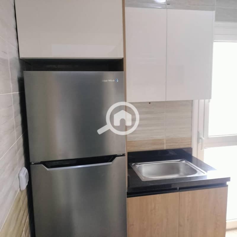 9 50b4df98-45ff-4b72-98b3-74711e073261. jpeg