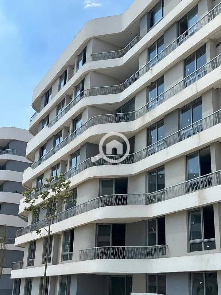 10 e160e623-bfa4-4121-a6d3-1c62f9b03f6f. jpg