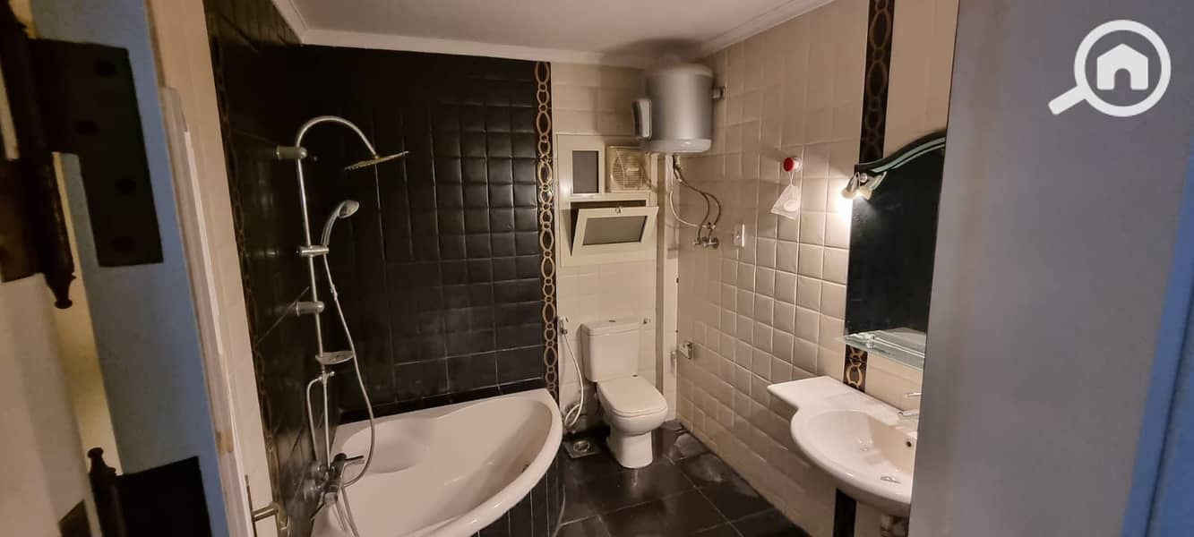 5 WhatsApp Image 2025-12-07 at 13.14. 50_1439a328. jpg