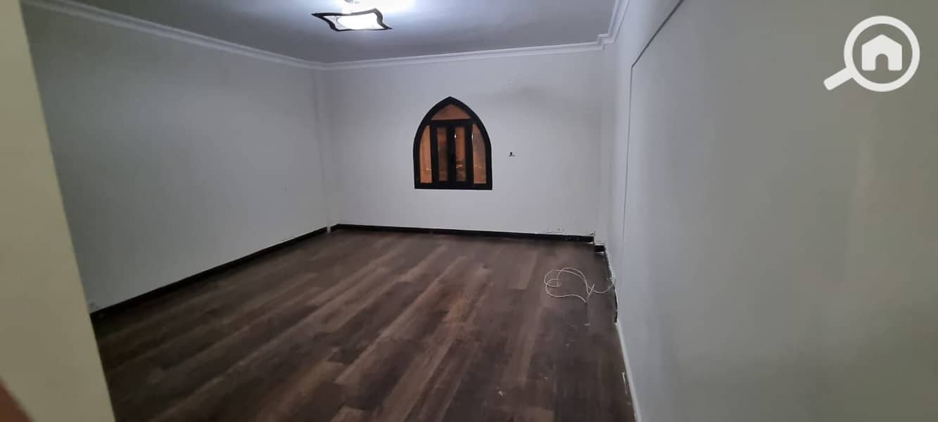 10 WhatsApp Image 2025-12-07 at 13.14. 47_1f4cd26c. jpg