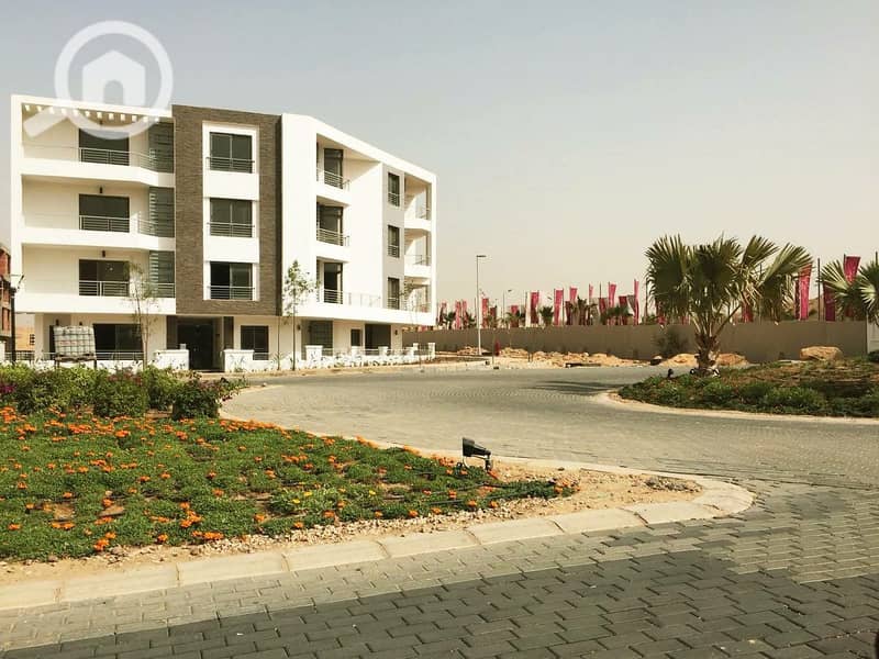 10 82f47567-011d-45d0-9946-7de9236dff88. jpg