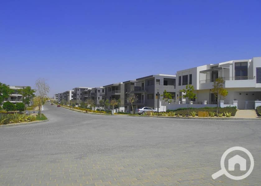 11 100b754b-5afd-489f-9aa2-cd9e2aafe40c. jpg