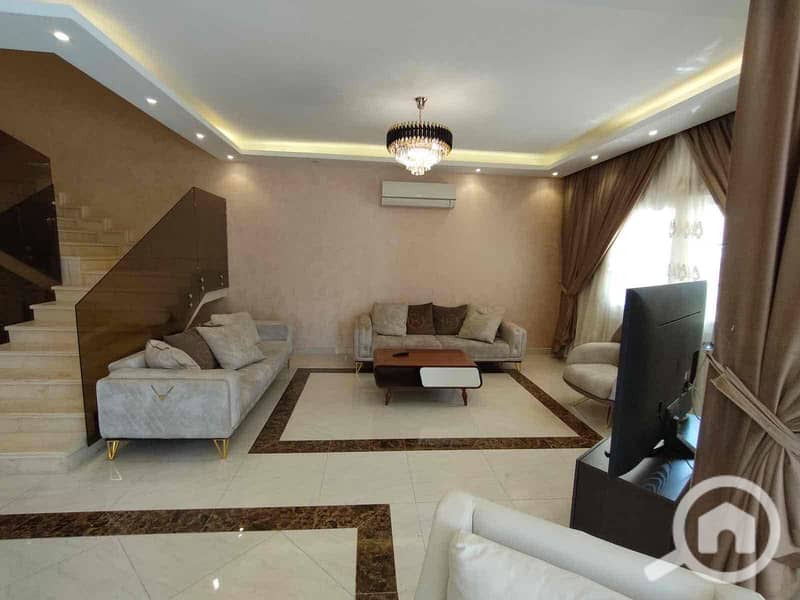 4 6441f99c-73f0-45f5-b16e-903e7c037d1c. jpg