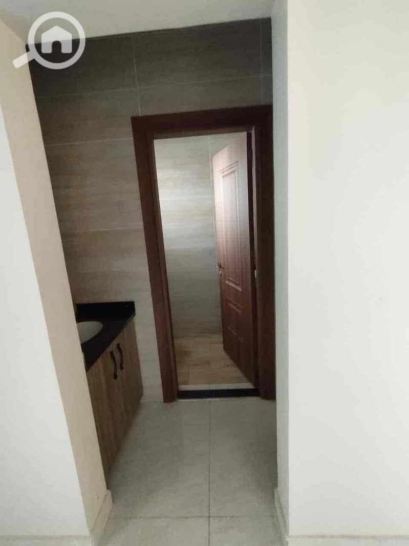 12 7f3acc91-36ea-486b-9179-2a91bfb721bf. jpg