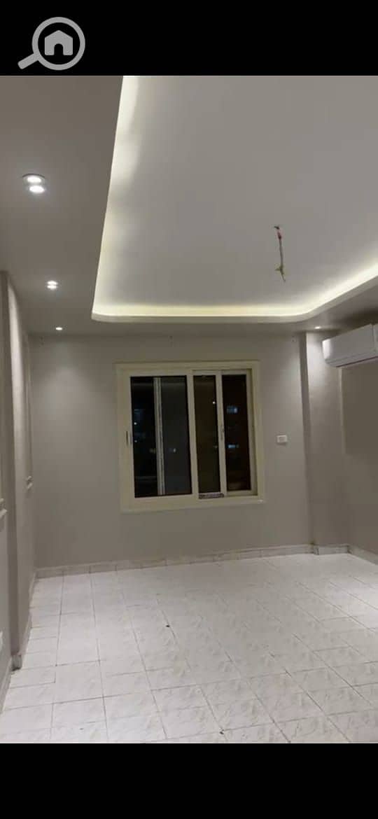 2 05d63847-33d9-4629-a4d5-eb81b825365c. jpeg