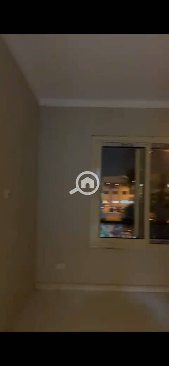 5 31b04d2d-0980-4722-9f48-7a97a1a90859. jpeg