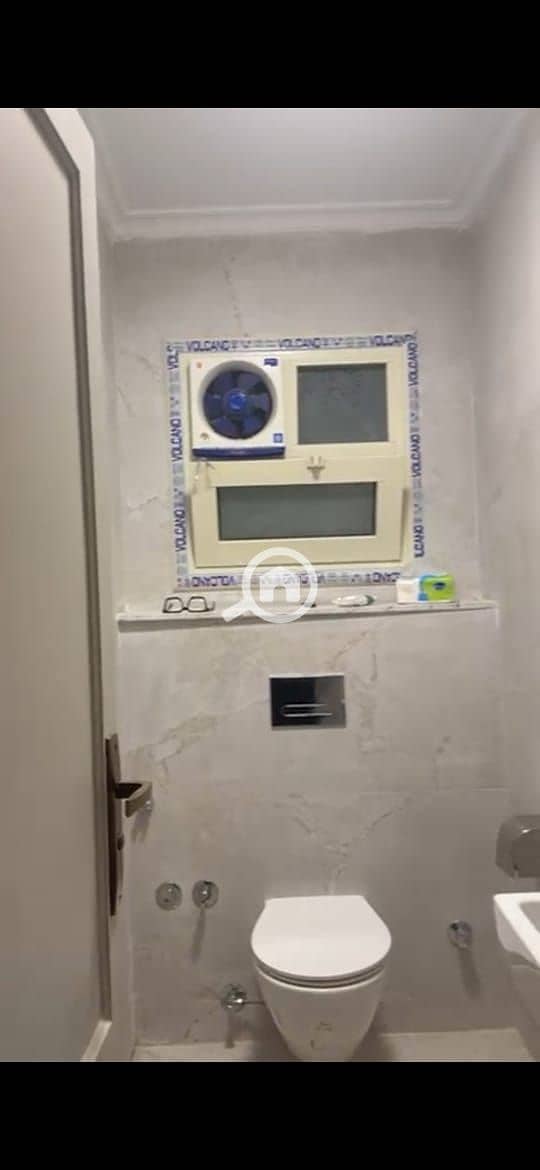 8 10b86d73-3ff9-4e68-a99a-367720e7cff2. jpeg