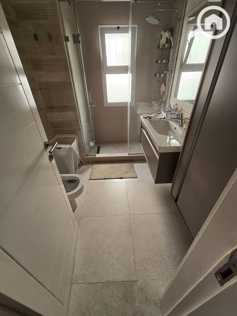 3 173def9f-c1ff-4fad-8ea1-e9f631aa1599. jpg. jfif