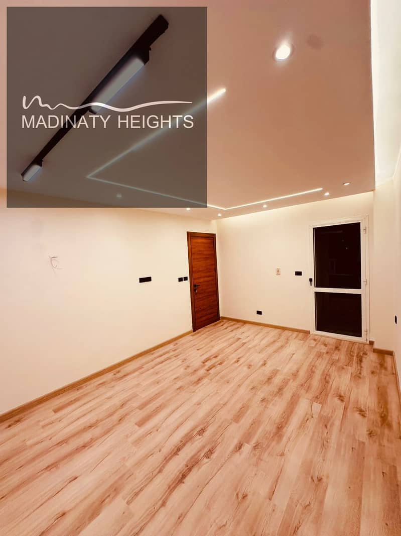 14 WhatsApp Image 2025-12-07 at 16.43. 37_e4d69ec2. jpg