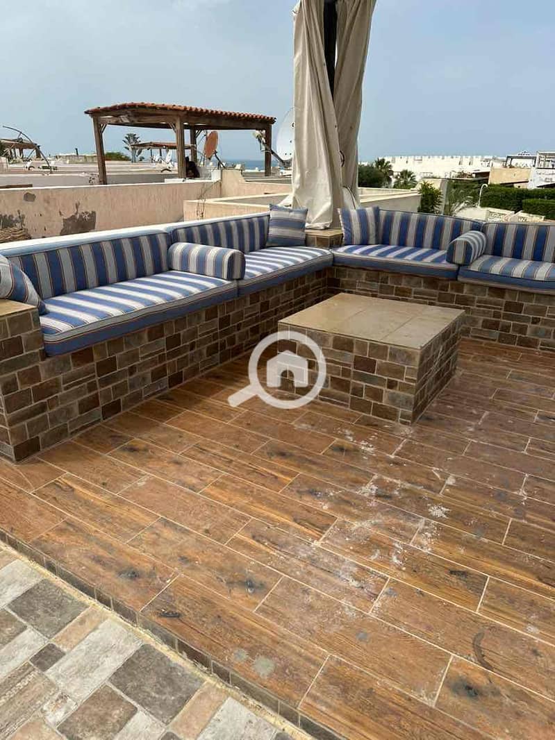 10 d20490f6-d140-412f-a826-127e54243e7a. jpg