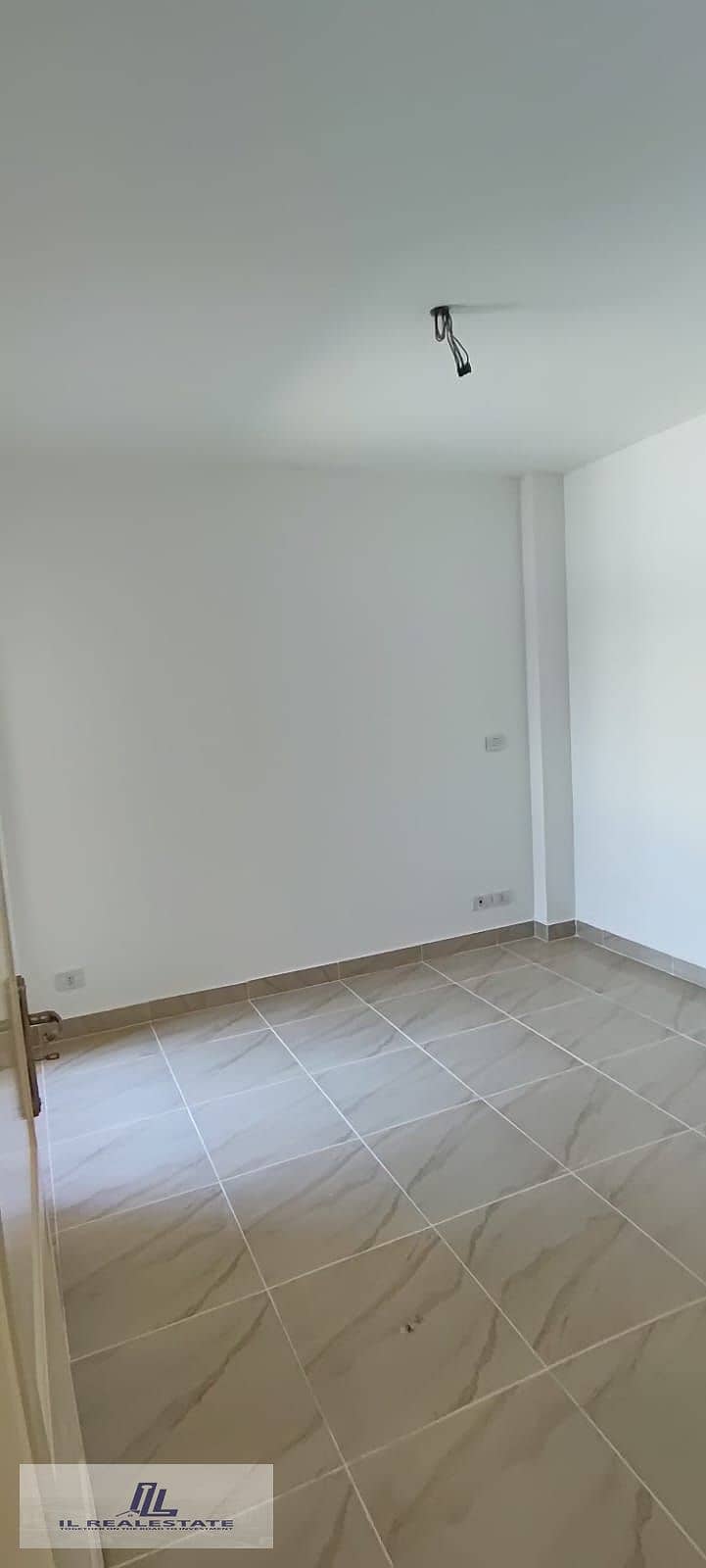 4 5c1f96a4-85e7-449b-8342-424c4dc262b3. jpg