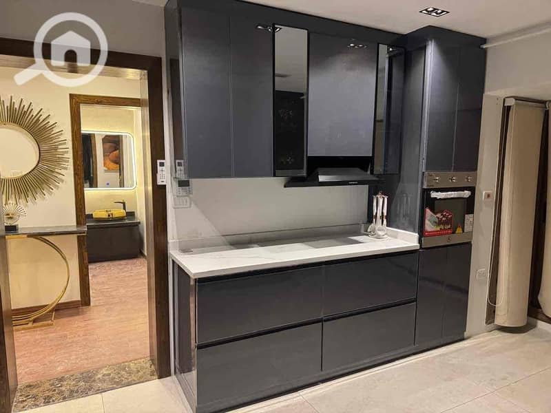 6 30ff241c-69e5-474c-93cd-69e812112fc8. jpg