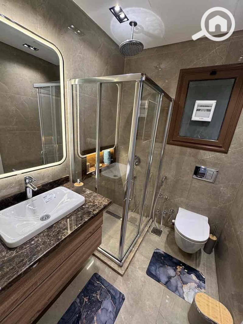 12 d1d4507c-ce37-4185-b99f-e0ca4f6ce4e9. jpg