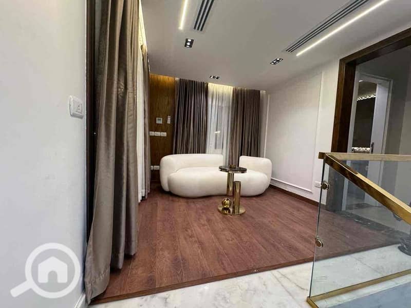 14 d75f8e88-ef67-486e-898d-8bda8a5bf692. jpg