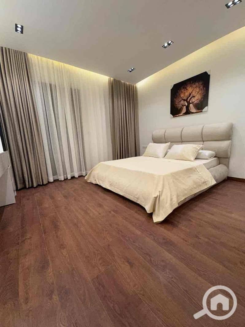 15 0a175f41-2b42-46fd-bb51-e4fa92c03b11. jpg