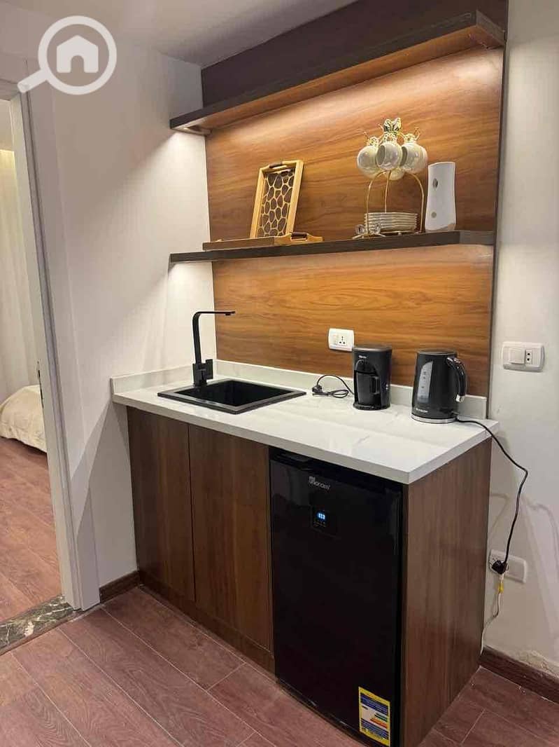 18 14445387-f8bf-4130-a7db-5dd5a5e7bc4a. jpg