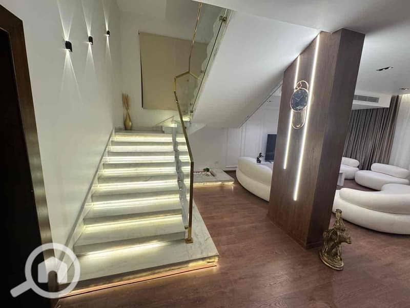 19 5615bf08-fdca-496a-9639-d24308b28691. jpg