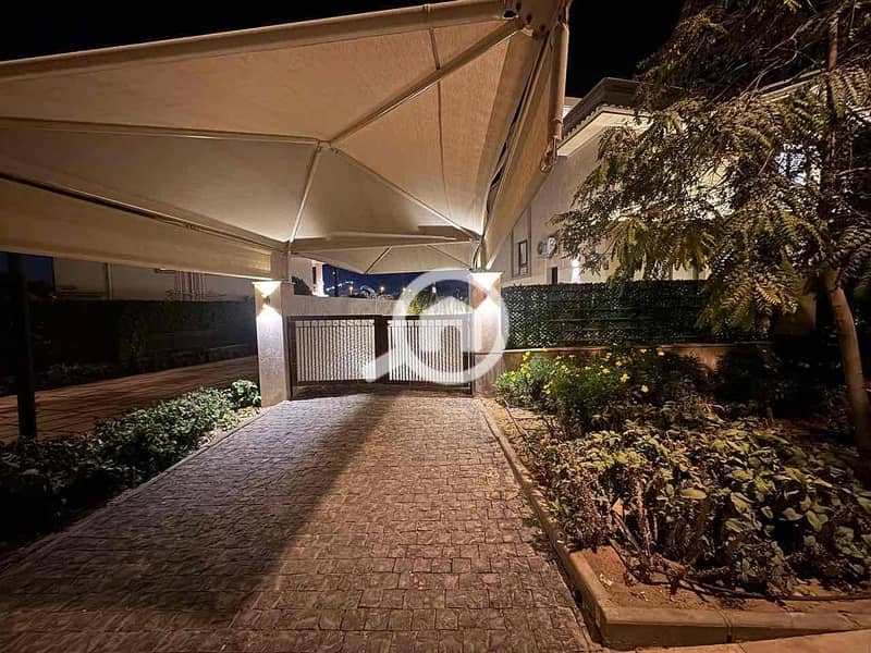 21 f50e739b-c7af-4131-9bd9-3016fe0521db. jpg