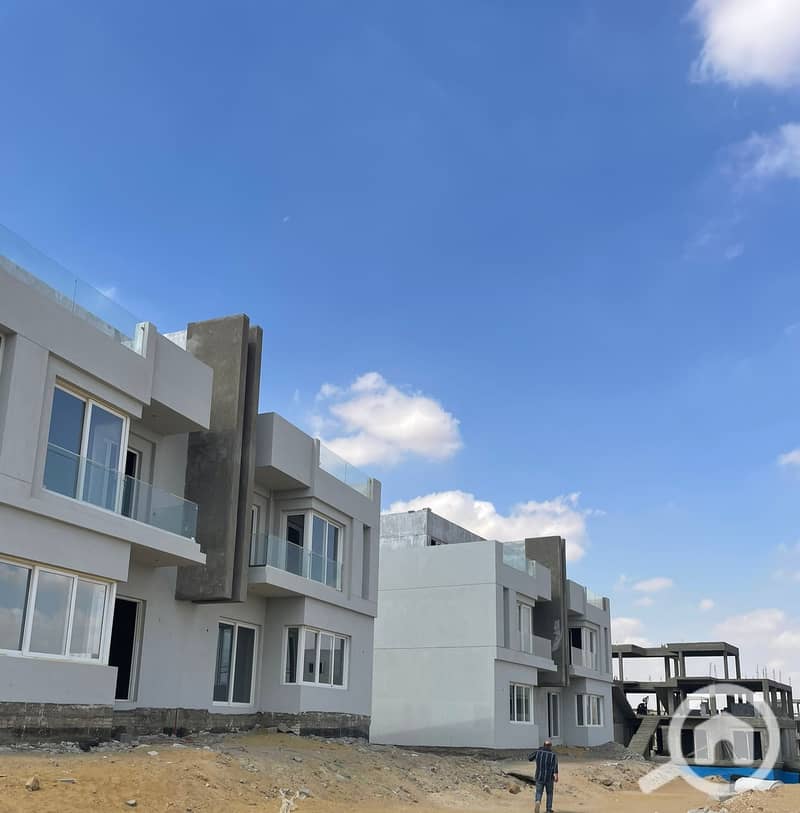 10 WhatsApp Image 2025-10-20 at 13.34. 13_0bb8ae79. jpg