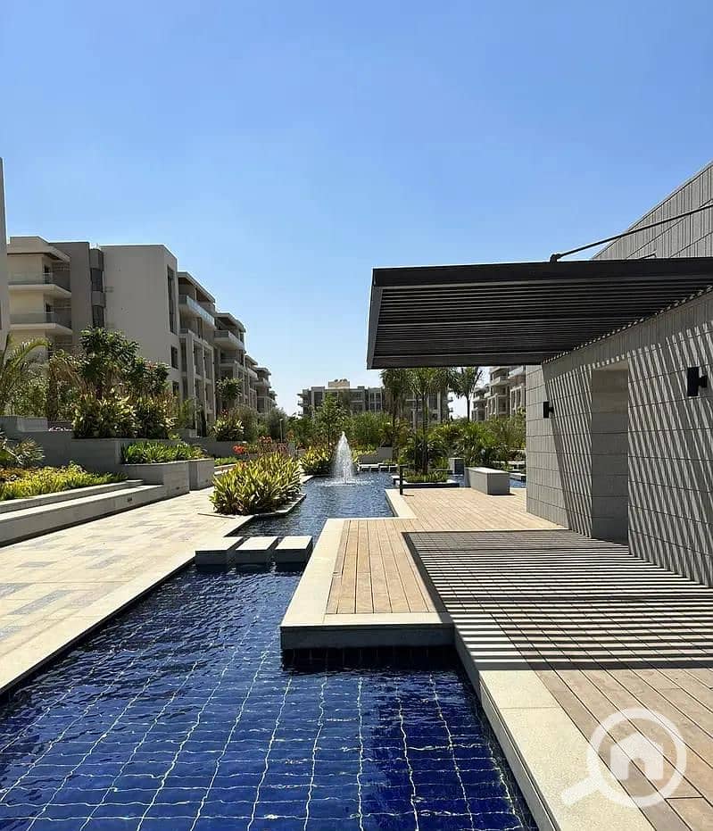 7 e16b42cc-f329-476c-a663-20d03fb4cdec. jpg