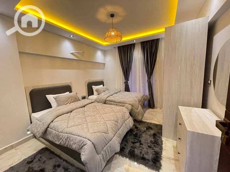 5 1c94baf4-4755-4b79-a5e2-6e8fa365fd46. jpg