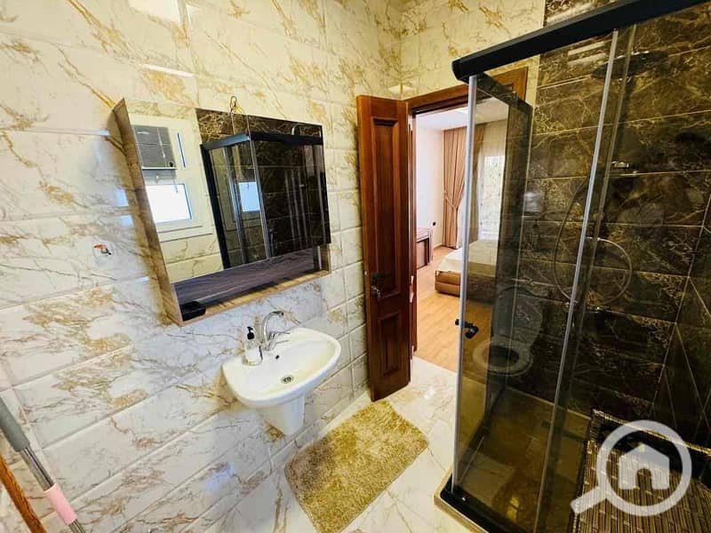 5 3cd21b52-3d8f-4587-abed-e41f460094a4. jpg