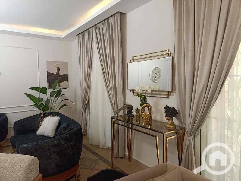 7 d560ce13-f5fd-455a-bb11-8fca483318fa. jpg