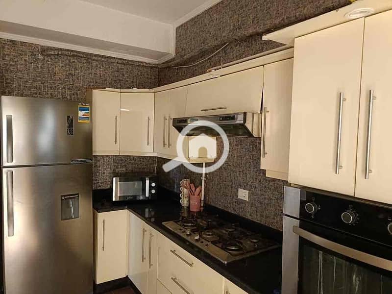 14 1e2b177b-2b4c-45cf-92e3-608bb37315fe. jpg