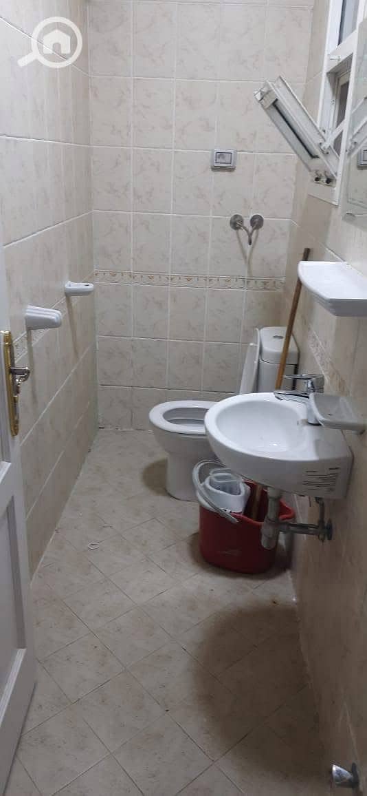 10 eda4371f-a0e5-4dcd-bcd9-7f589152ae60. jpeg