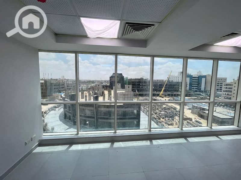 2 b2d71b50-4358-48c4-81ff-7d16324df1ba. jpeg