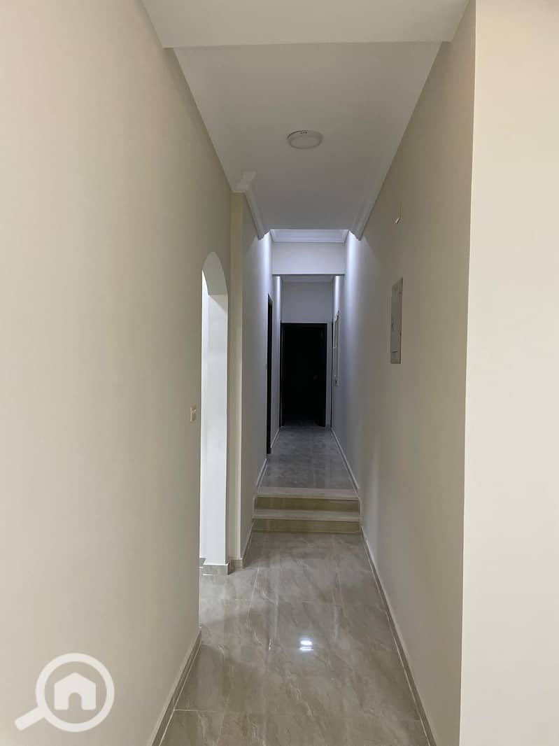 8 IMG-20251005-WA1200. jpg