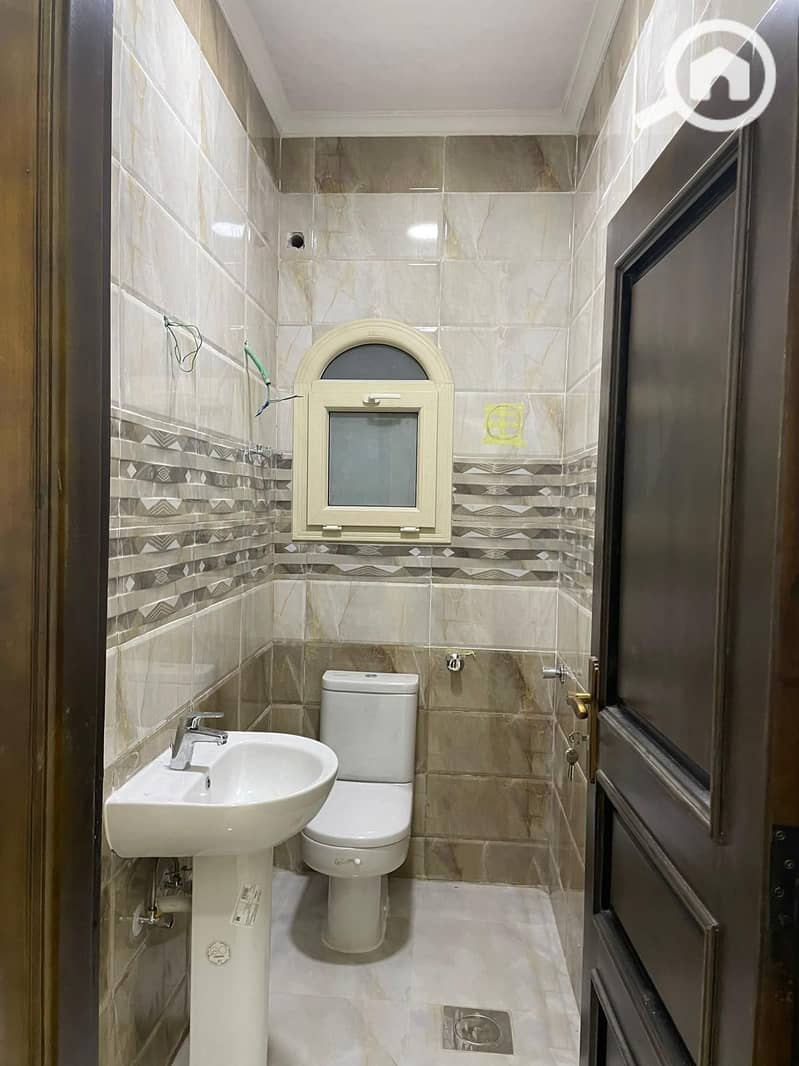 12 IMG-20251005-WA1204. jpg