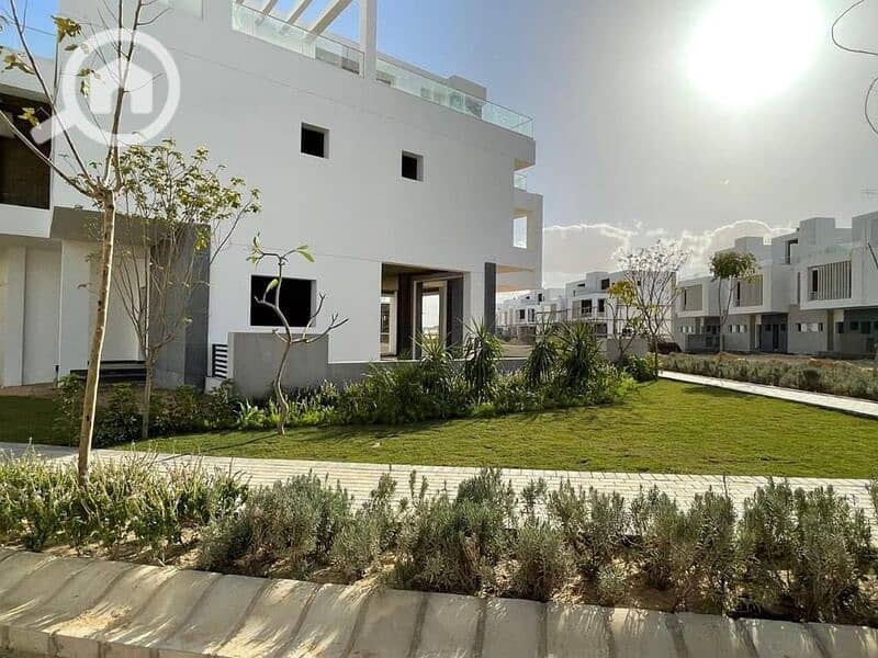 9 b49b72cd-3dfb-445a-96f3-dea66cc1f117. jpg