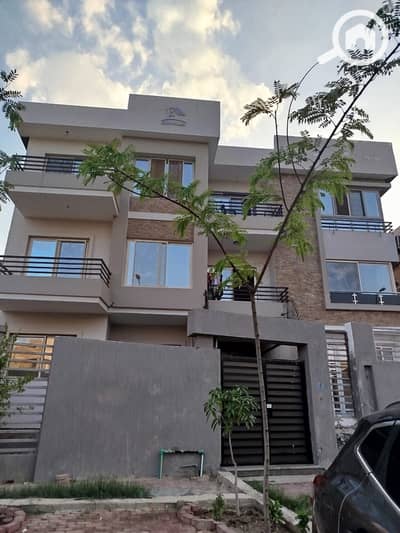 3 Bedroom Flat for Sale in Sheikh Zayed, Giza - a88baffd-ed27-4c1c-ad86-c1e5c5b49571. jpg