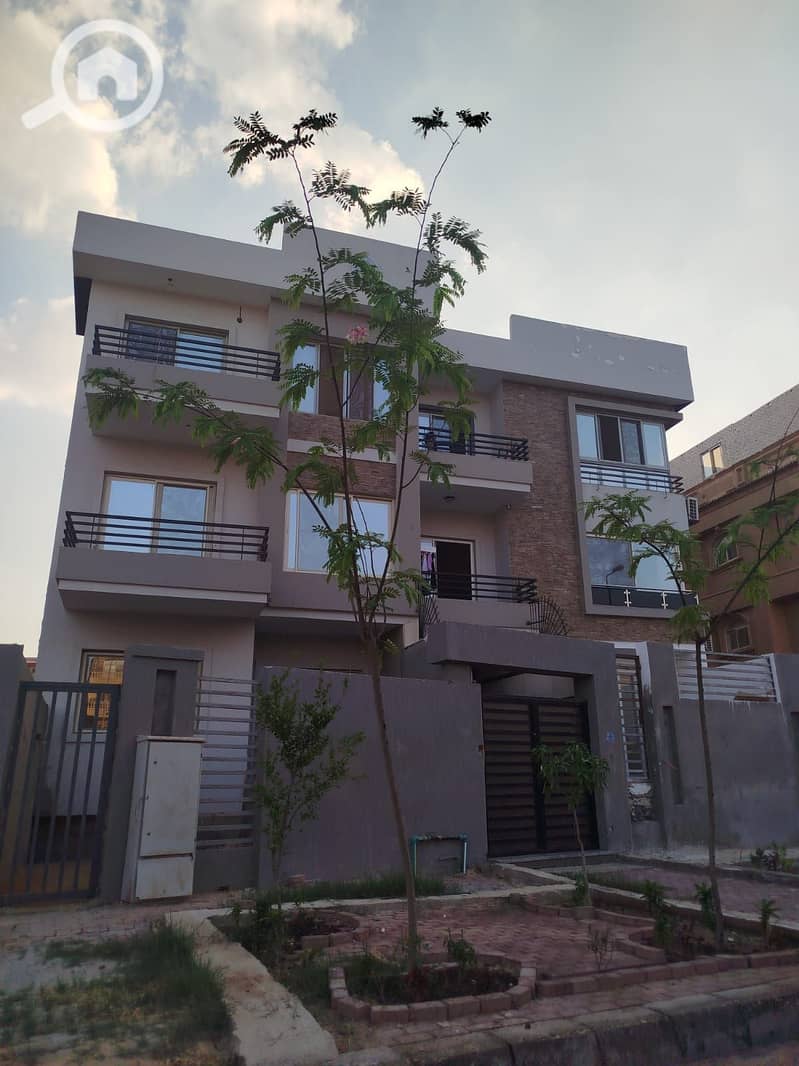 2 ea94a8c6-4c4d-4259-9d1f-0686e8243eb1. jpg