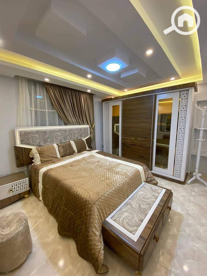 10 ceb84723-6115-4a03-923d-70563f56c040. jpg