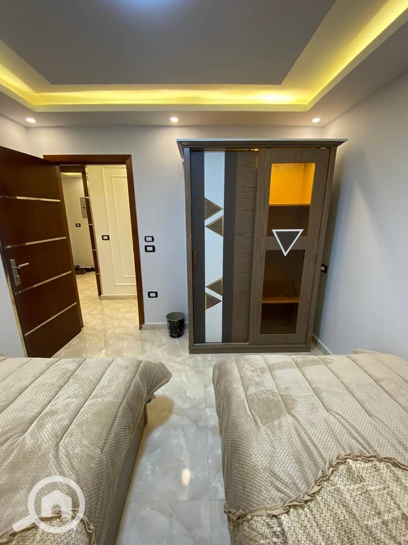 12 cc138070-0731-46e5-9d79-8b1830fc38f9. jpg