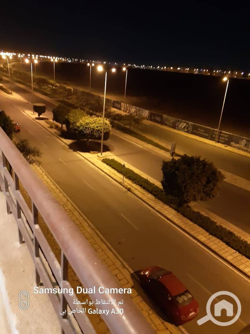 4 0049ec5d-1914-485b-94cd-112ca3cfb840. jpeg