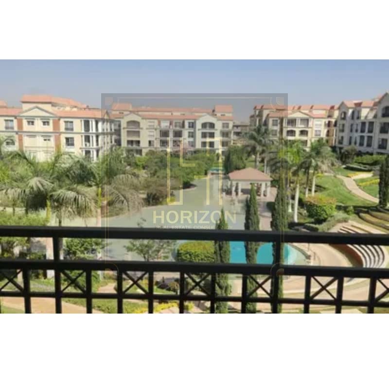 3 8353263-486e4o. jpg