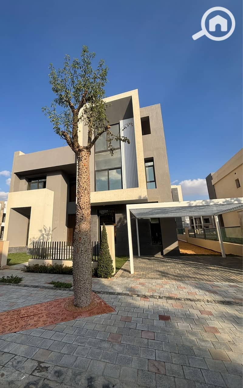 8 6683ac85-72dd-4ce5-8e1f-8ef5baeb2b78. jpg