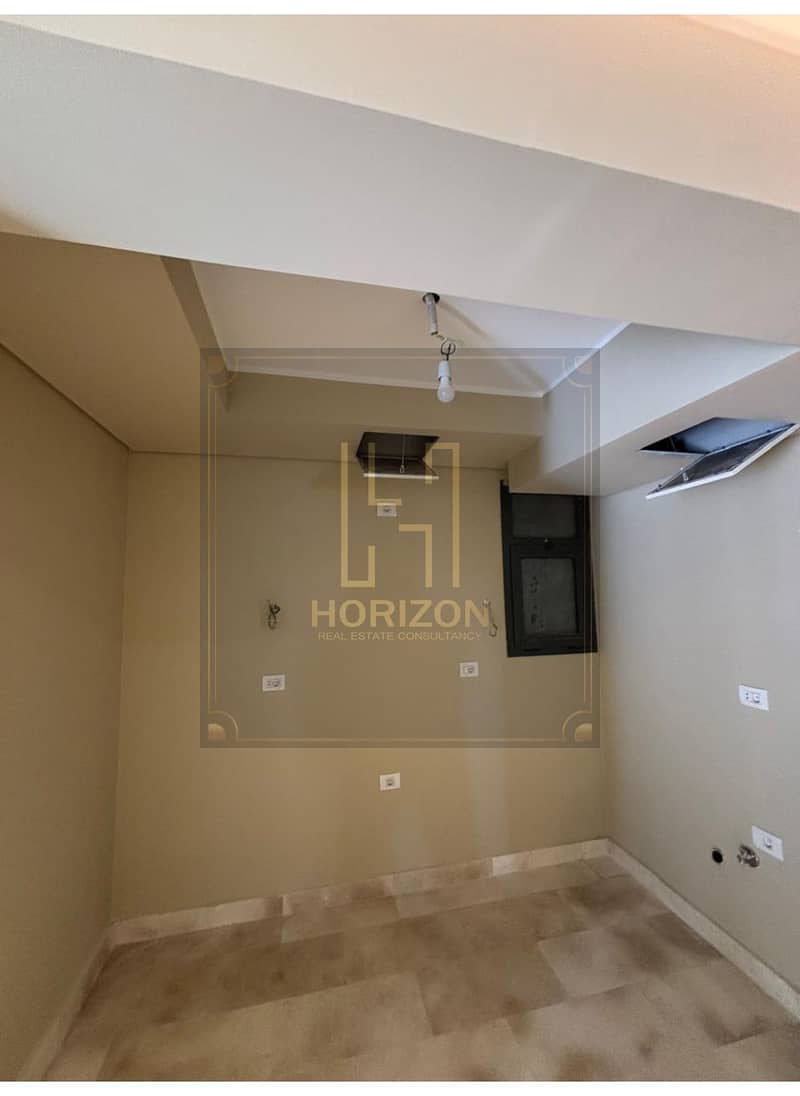 4 WhatsApp Image 2025-12-07 at 3.17. 31 PM. jpg