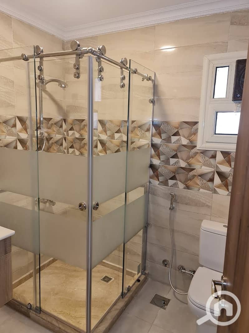 10 bcac4fca-0b33-4d49-ae9e-8040f8e1c380. jpeg