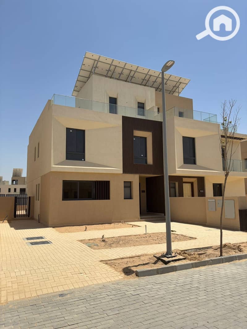 9 cbd8b0d8-74b6-42e4-a210-5d758cda2314. jpeg