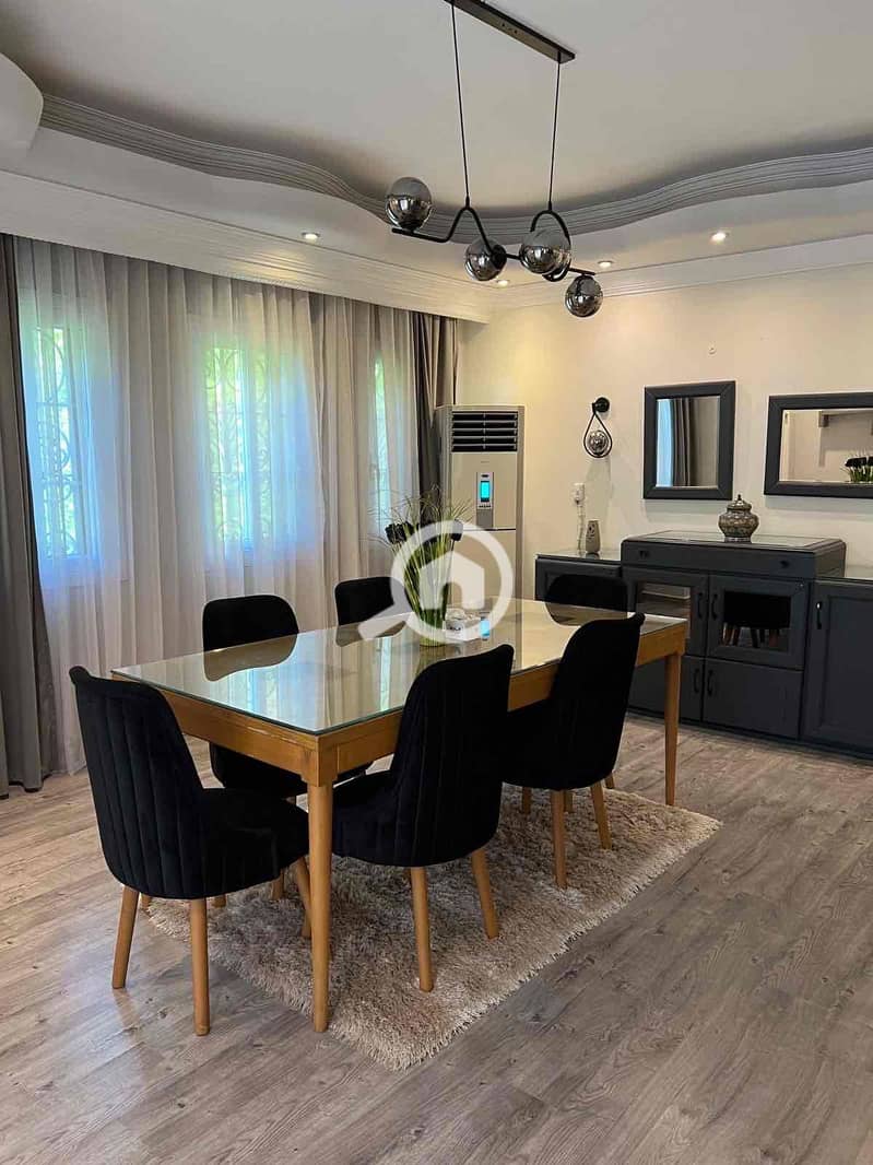 12 71706e54-fc7d-4a65-80f0-3e8814a8cb9d. jpg