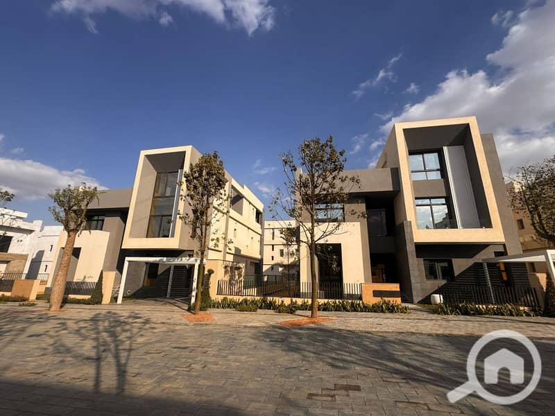 4 8445cc7c-ce56-48ca-9614-5b89e66b5636. jpg