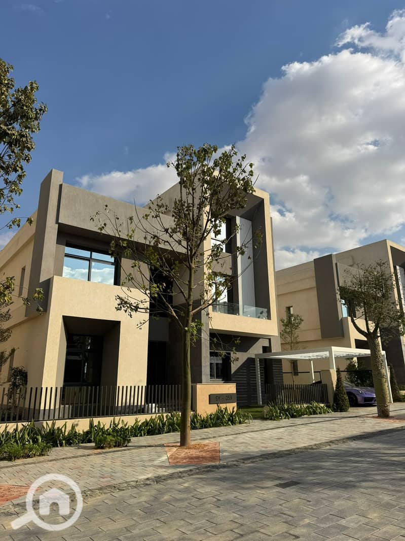 5 92c7ce4b-5d52-4225-80fd-a2c325221dd3. jpg